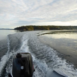 Circumnavigating Turn Island via dinghy