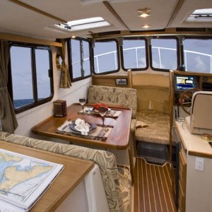 Media '015 2008 R25 interior' in album 'Radar dome and mast'