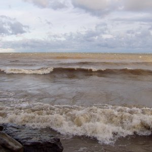 L. Ontario Storm 10-28-06: Gusts to 40+ mph