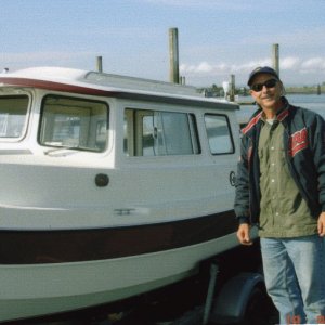 18 Sept 2005 Everett, WA 
Andy and his unnamed 22 Cruiser at the boat launch