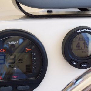 Lowrance MF-200 in fuel economy mode