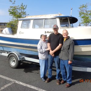 May 17, 2015
Squalicum Harbor 
After leaving FH about 5am we were able to connect up with our son upon our arrival back in Bellingham before 8 am. Yeah!!!