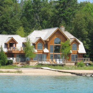 Small summer cabin on Lake Charlevoix