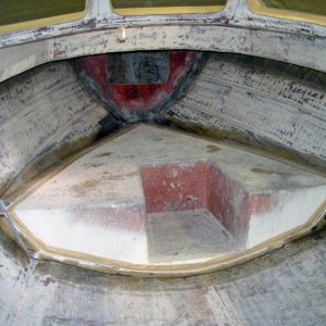 (Pat Anderson) 4-1-05 The vee berth