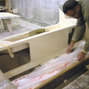 (Pat Anderson) 4-1-05 Taping up the transom