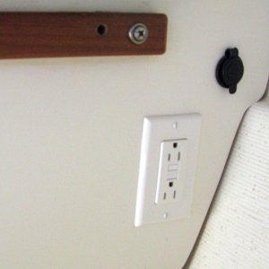 port 120V & 12V outlets