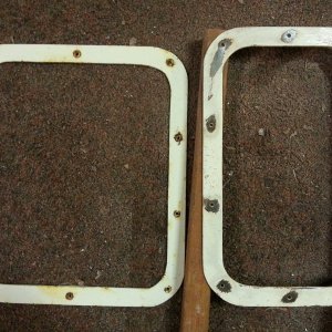 Two bulkhead windows were cracked and the four frames are rusting and need refinishing