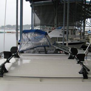 Thule Aero 400xt feet with 58 inch bars and 191 fit kit to grab the roof rails