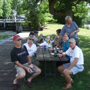 Lunch at the Black Rapids lock