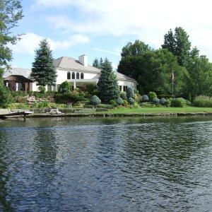 One of the lovely houses enroute to Ottawa