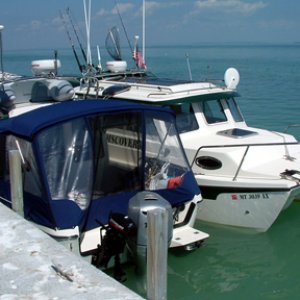 Wild Blue and Discovery rafted up at Lignumvitae Key