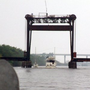 Lift bridge on the canal