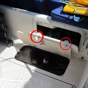 Holding the cockpit hatch open