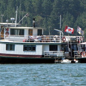 the Bakery Boat!  Yummy stuff to eat!