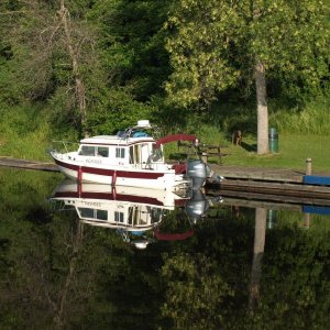 eay cruising on the Rideau