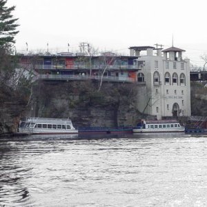 Upper Wisconsin Dells, shops and tour boat docks