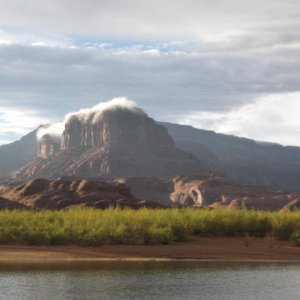 cloud on the butte