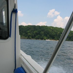 Cruising Kentucky Lake