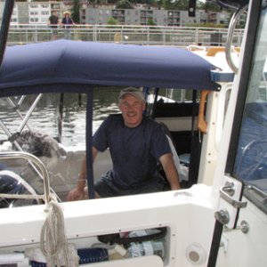 Rafted up with Brock on Bambina, going through the lock
