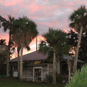 IMG 0048 front of house sunset