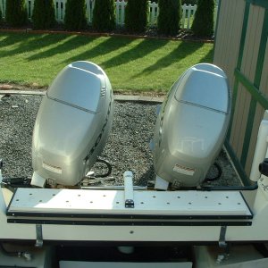 (B~C) I redid my stern work station to serve as a generator landing spot