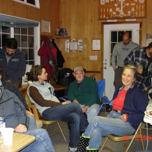 Larry Q (C-YA), Tom (SUSAN E), Stacy & Jan (C-CHANGE), Chris (LUNA C), Larry H (JACARI MARU) & Pam aka Blacknorth.