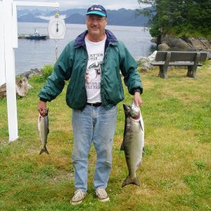 (DaveMar) Dave with 19 lb White Spring and lunch