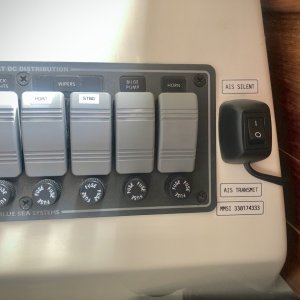 Media 'AIS transmit switch' in album 'AIS'