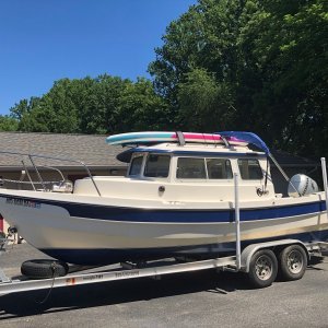 Media '' in album 'Lone Star Marine Anchor Winch with 13 lbs anchor and 20' of chain holds the boat nicely.'