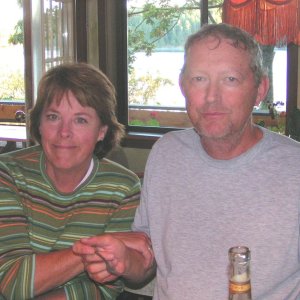 (Pat Anderson) Shelly and Lyle (Bess-C) at Floathouse Restaurant Gorge Harbour 9-10-05