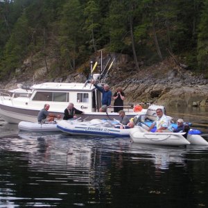 (Pat Anderson) Dinghy Party at Roscoe Cove 9-14-05