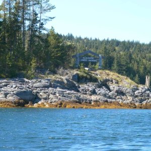 (TwoLuckyFish) Entrance to Squirrel Cove