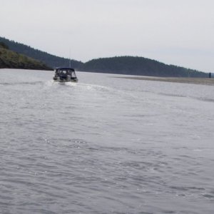 Shooting the gap between Spencer Spit and Frost Island