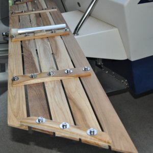Assembling shelf