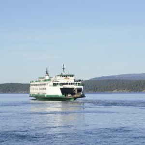 Washington State Ferry leaving Friday Harbor