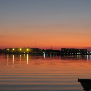 Our last meal of the trip, sunset just off Sanford, Lake Monroe.