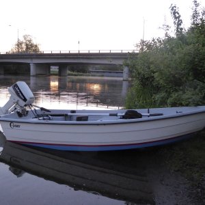 Media 'It floats!' in album 'Launching before sunrise for a quick test run. Was supposed to be 85 and wanted to beat the crowds at the ramp.'