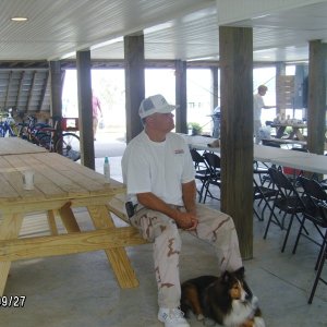 Larry waiting for the breakfast line to go down..