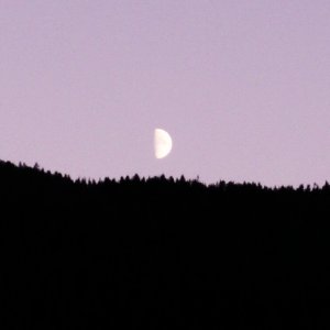 Another Shot of Moon - Priest River - 8-22-07