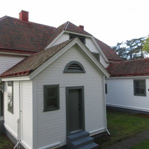 Back side of the keepers quarters