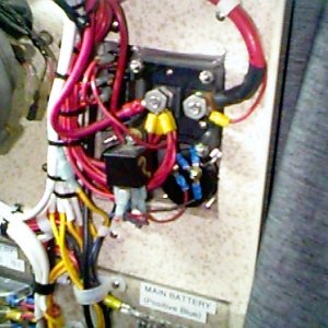 Helm Disconnect Switch Wiring.jpg
