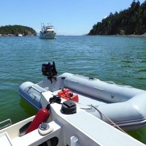 Arrived at Sucia, finally around 11 AM to catch the only remaining buoy, this one in Fossil Bay.  Fossil Bay is usually my last choice due to all the activity, but all the other bays were already full.  Dinghy set up and ready to head to shore.