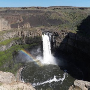 And then, I looked to my right.  Palouse Falls.  If you follow the dark talus slope above the falls to the left, where the edge forms a right angle, you can see two light objects right at the bottom of the slope.  That is two people who walked out the trail to the falls.  That give a sense of size.