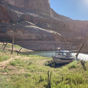 Media 'E0198F64-95EB-40E5-99B1-618285816321' in album 'Jayson & Jay, Flaming Gorge'