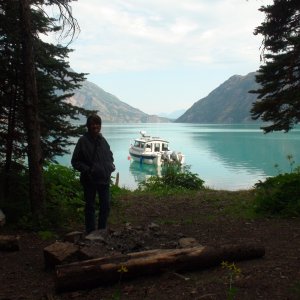 Jo-Lee and the Hunkydory at Trailhead to the Llewellyn Glacier