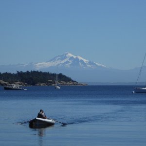 A hike over to Echo Bay