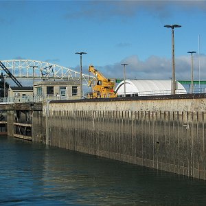 Upbound MacArthur lock fillling