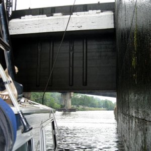 Lock 17 - the door opens UP