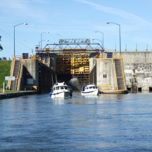 Leaving CS2/3 with no damage to lock or boats.