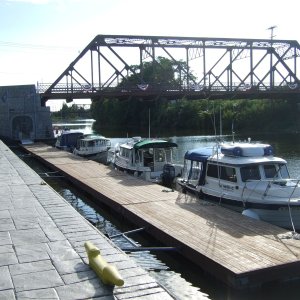 Last morning on the Canal in Newark. By night it was raining, and kept raining for 4 days.